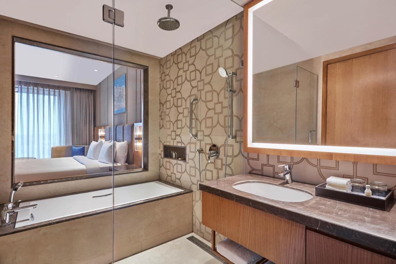 Doubletree By Hilton Varanasi Bagian luar foto