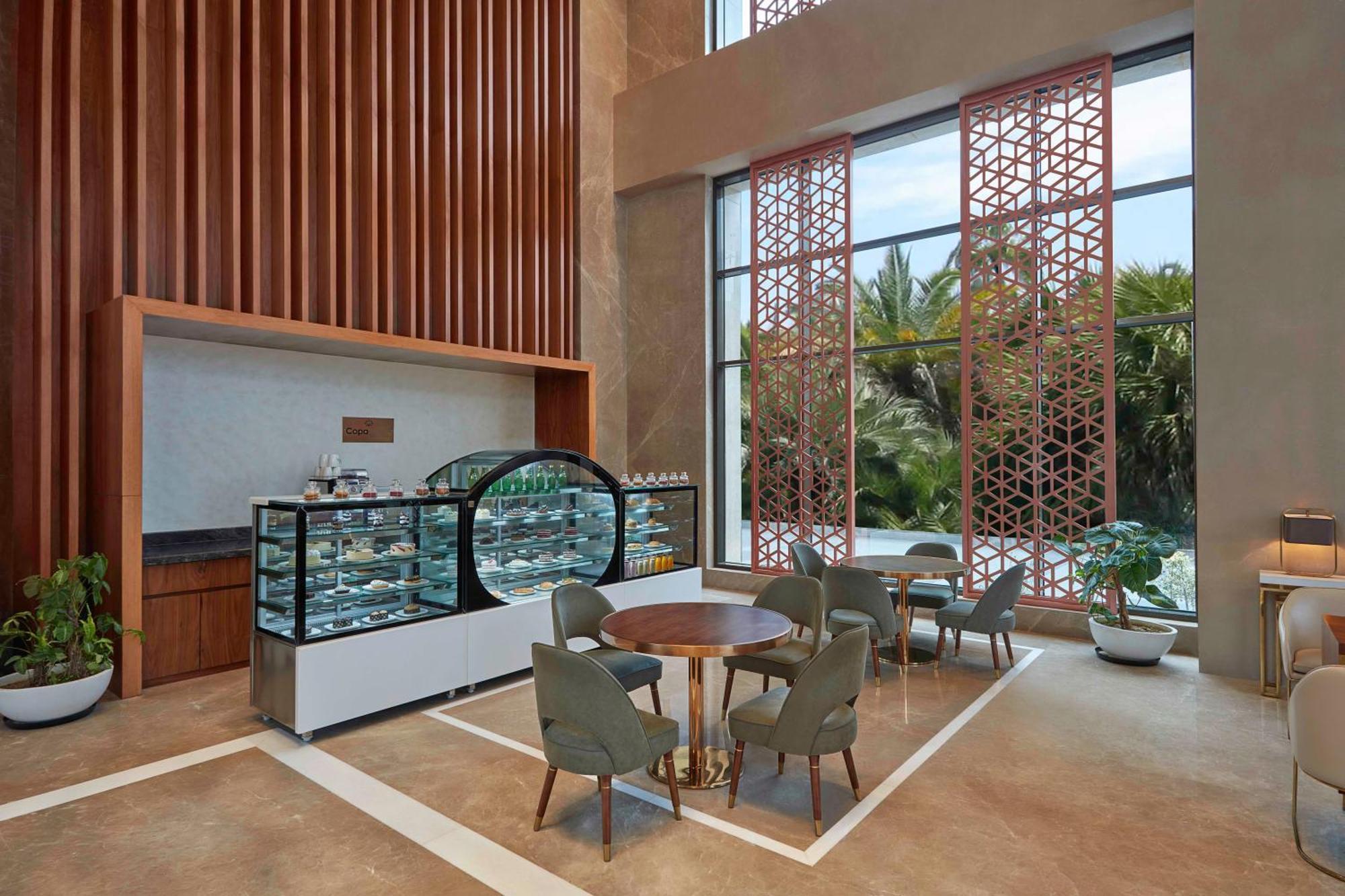 Doubletree By Hilton Varanasi Bagian luar foto