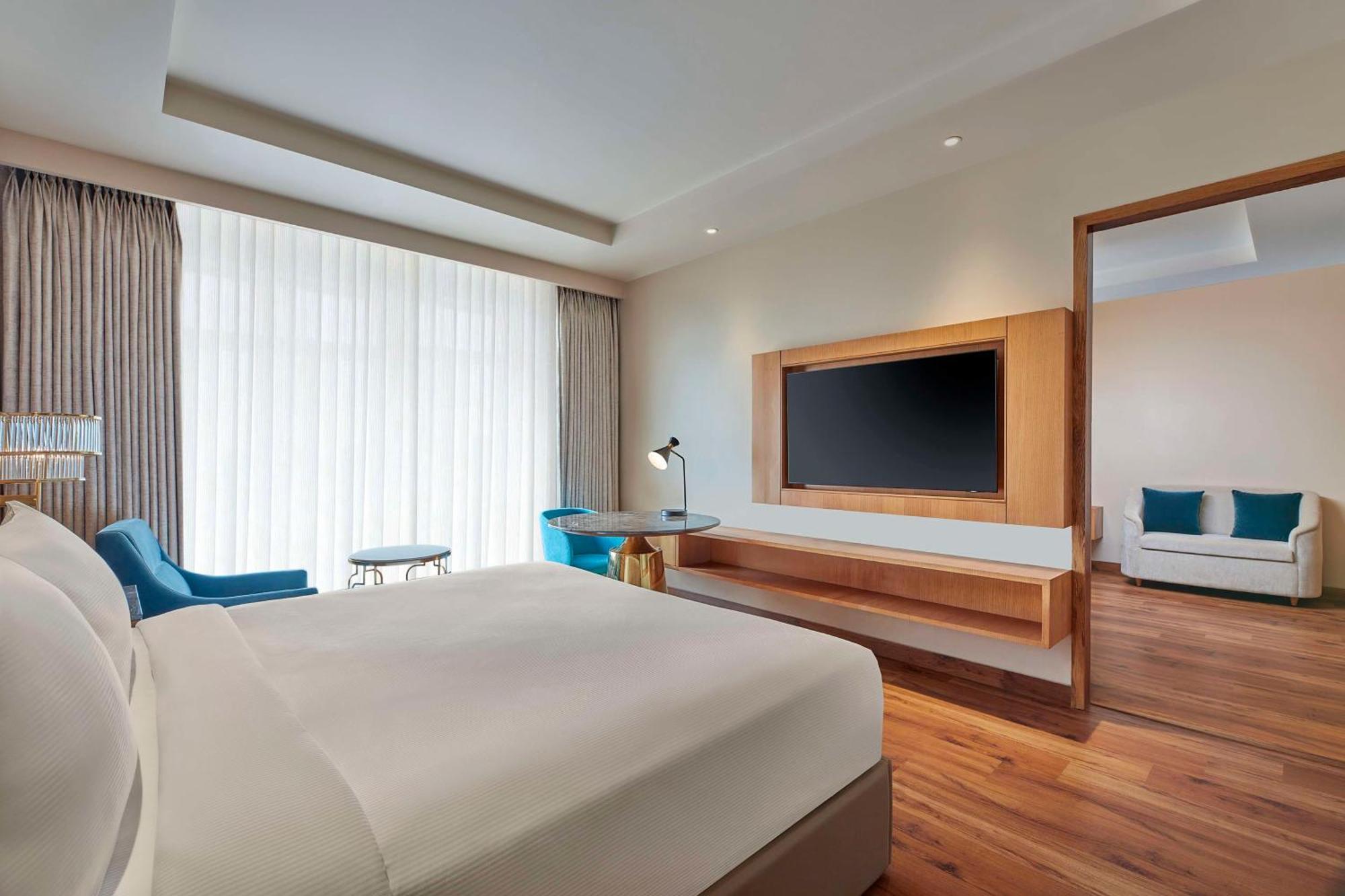 Doubletree By Hilton Varanasi Bagian luar foto